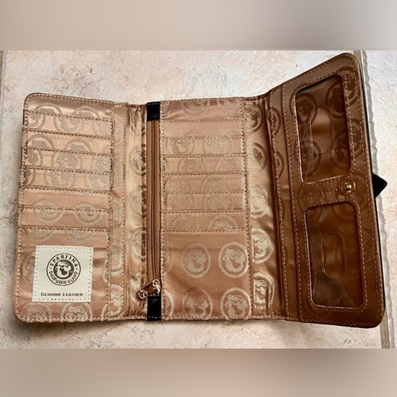 NEW | Women’s Spartina 449 Black Quilted Tri-Fold Leather Long Wallet Gold Trim - Picture 5 of 10